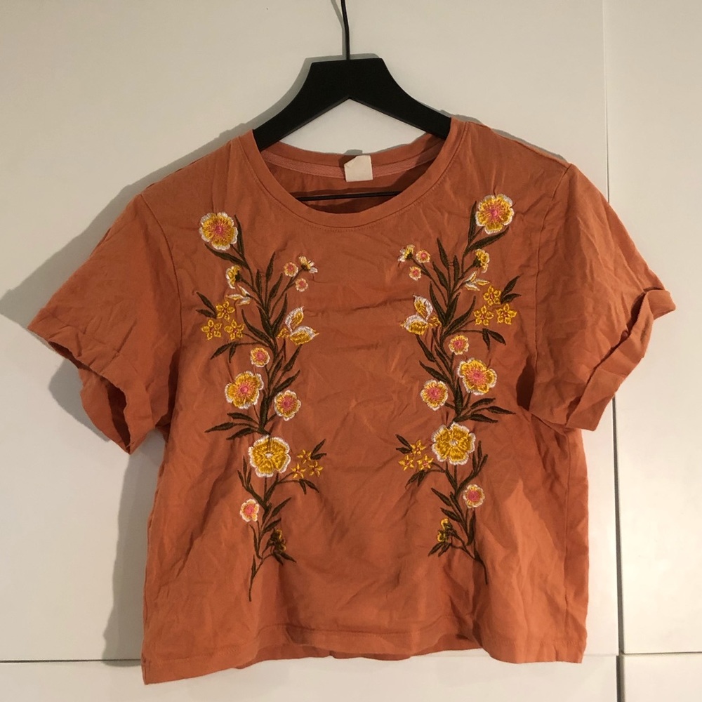 Darling Blue floral cropped t shirt